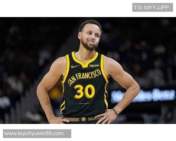 库里警惕对手利用失误增加压力轻松得分机会将不断被施加 库里警惕对手利用失误增加压力轻松得分机会将不断被施加